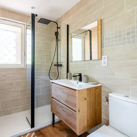 - Le Capucine, 4pers, Terrasse, Classe 3 Etoiles Apartman *