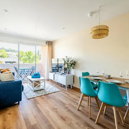 - Le Capucine, 4pers, Terrasse, Classe 3 Etoiles Apartman