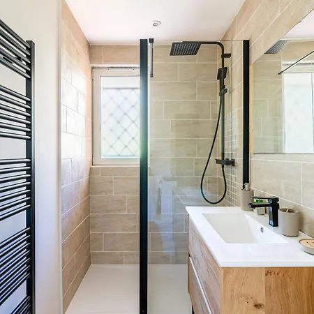 - Le Capucine, 4pers, Terrasse, Classe 3 Etoiles Apartman *